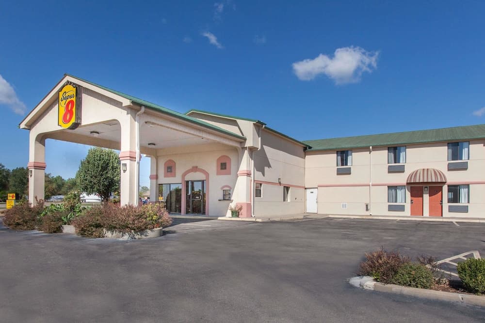 Super 8 by Wyndham Sallisaw