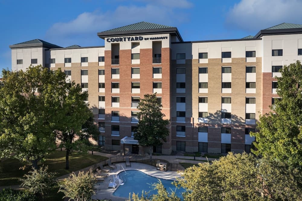 Courtyard by Marriott Dallas Addison/Quorum Drive