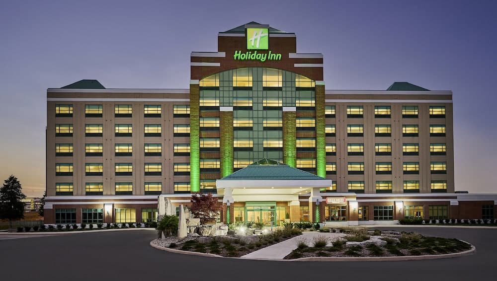 Holiday Inn Hotel & Suites Oakville @ Bronte by IHG
