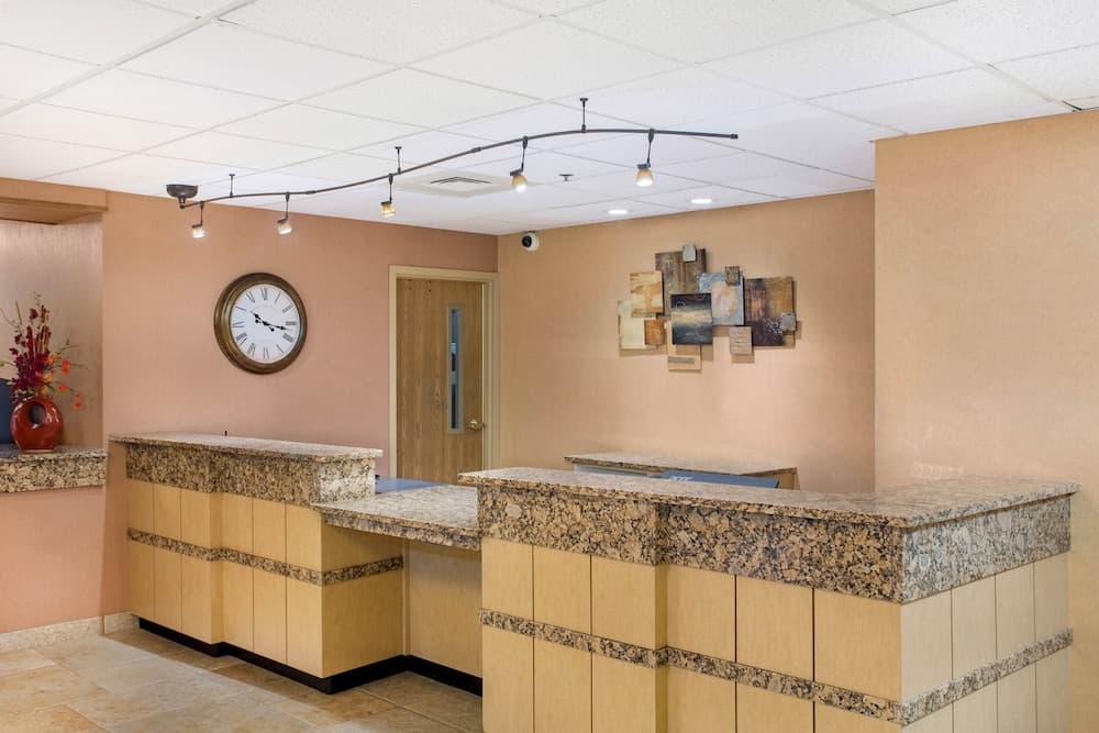 La Quinta Inn & Suites by Wyndham Springfield South