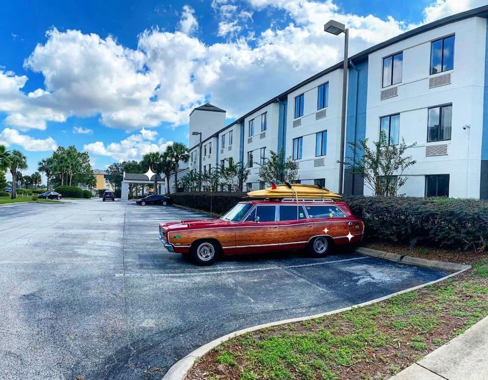 Destiny Palms Hotel Maingate West