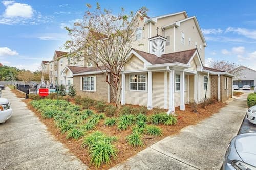 MainStay Suites
