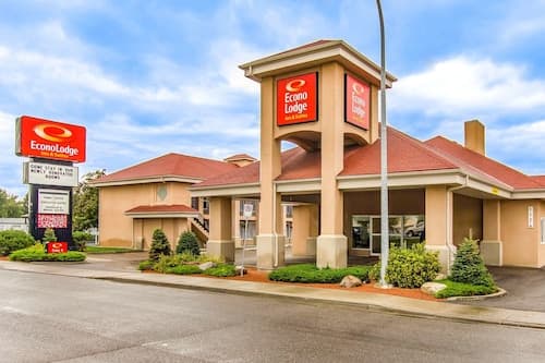 Econo Lodge Inn & Suites Lethbridge - Henderson Lake