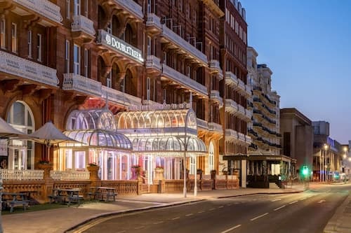 DoubleTree by Hilton Brighton Metropole