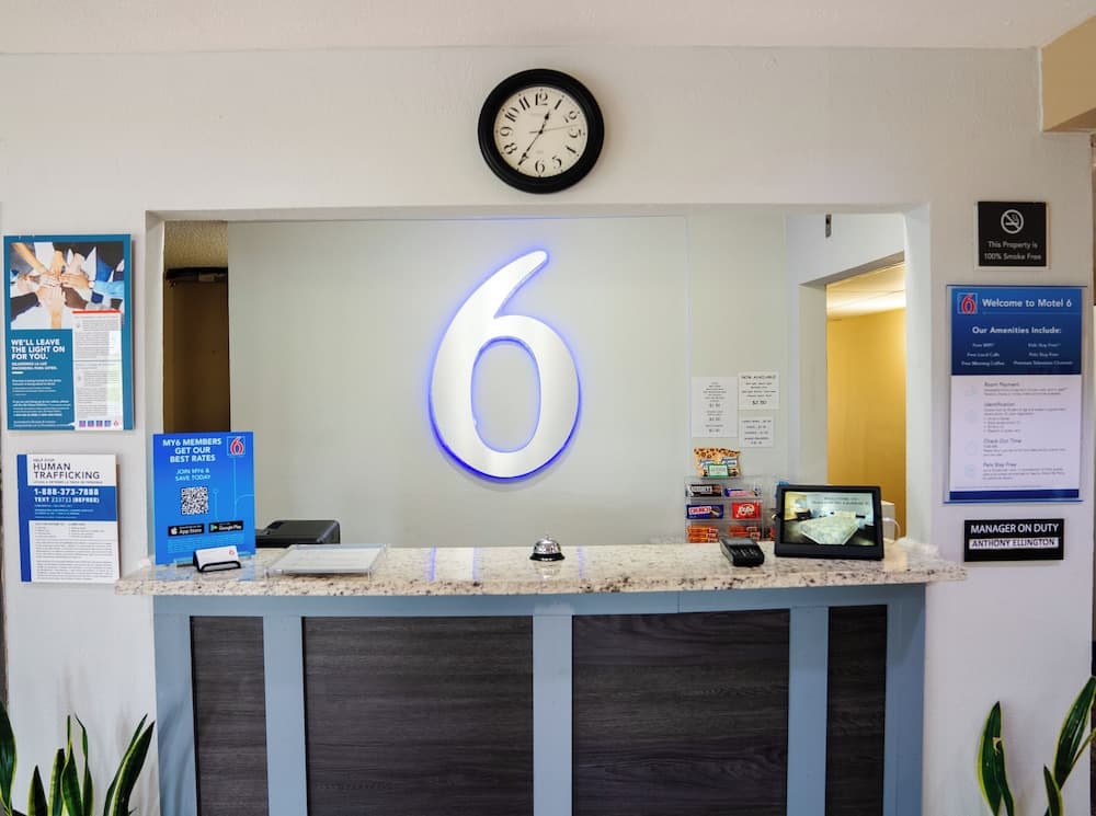 Motel 6 Litchfield, IL