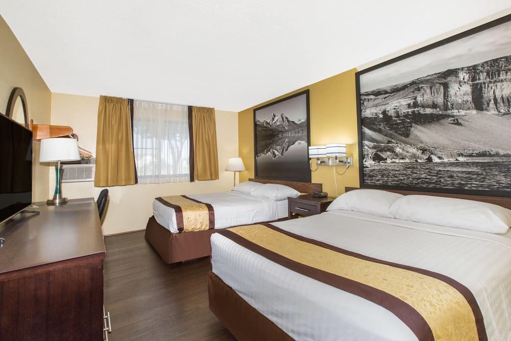 Super 8 by Wyndham Nampa