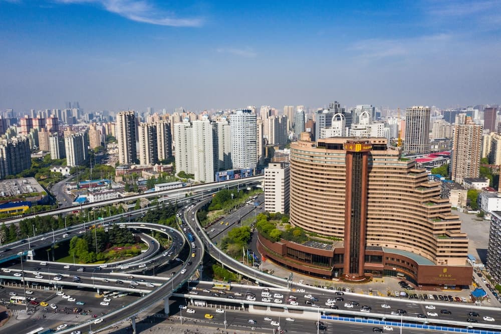 Hua Ting Hotel & Towers