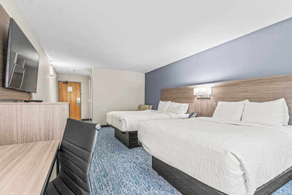Quality Inn & Suites On the River