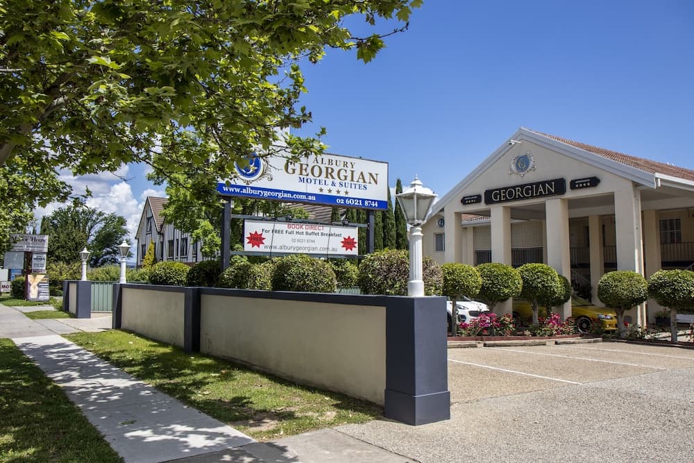 Albury Georgian Motel & Suites