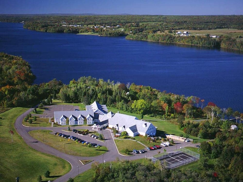 Riverside Resort & Conference Centre