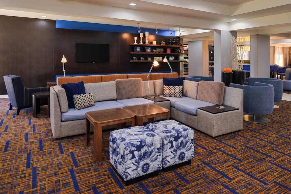 Courtyard by Marriott Milwaukee Brown Deer