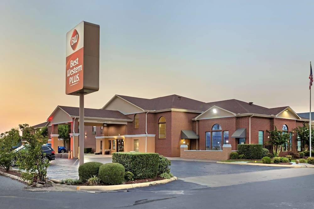 Best Western Plus Lonoke Hotel