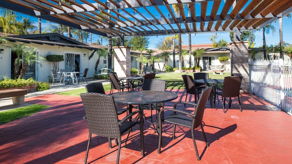 Fallbrook Country Inn