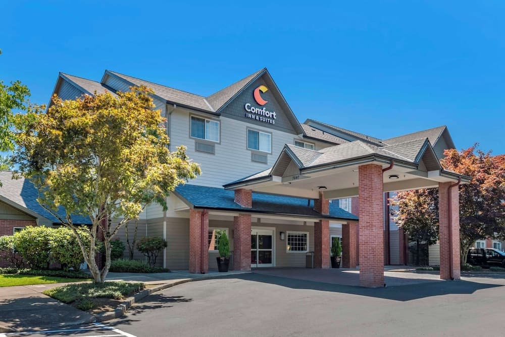 Comfort Inn & Suites Tualatin - Lake Oswego South