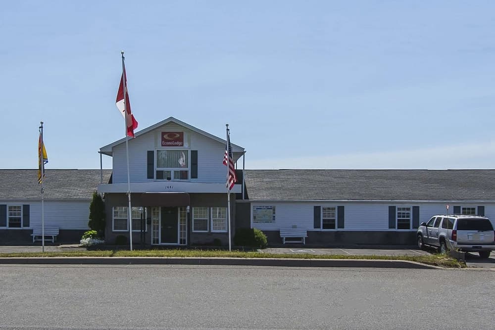 Econo Lodge & Suites Saint John