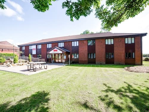 OYO Sunrise Hotel, A46 N Leicester