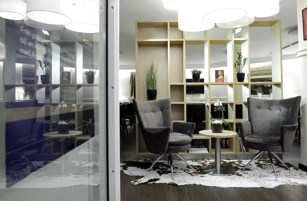 Lobi dinlenme salonu