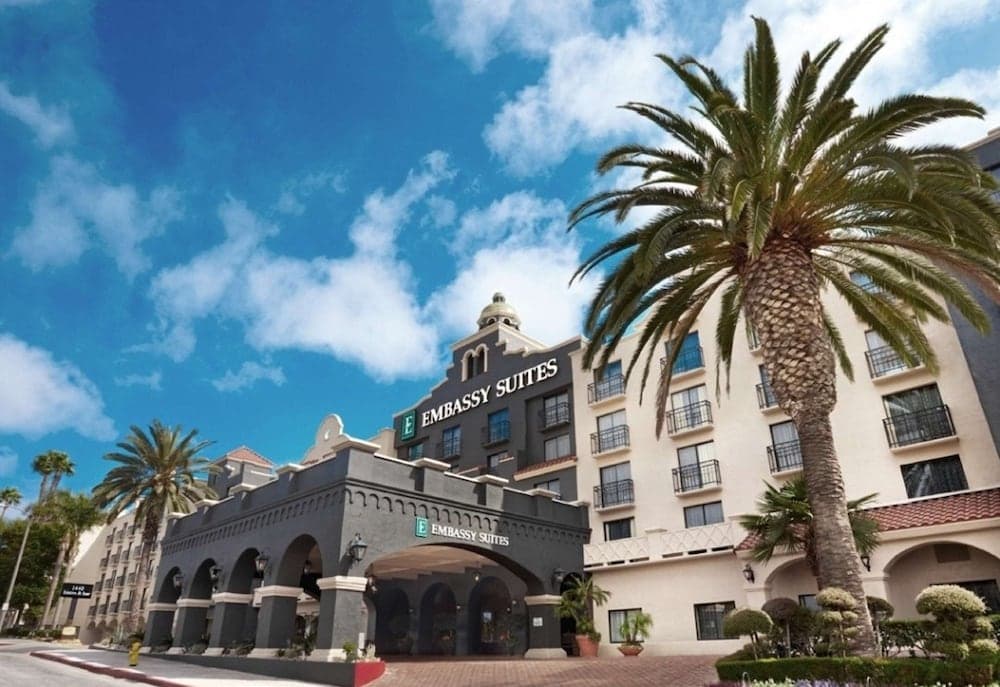 Embassy Suites by Hilton Los Angeles LAX South/El Segundo