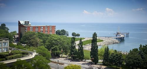 Waterfront Hotel Downtown Burlington