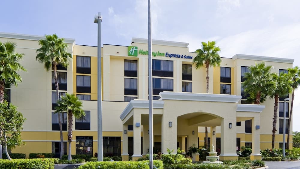 Holiday Inn Express & Suites Kendall East Miami by IHG