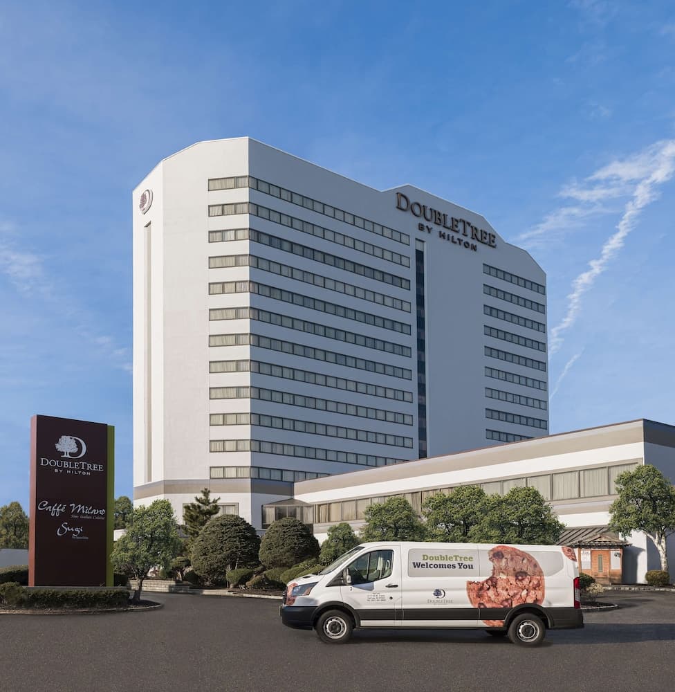 DoubleTree by Hilton Fort Lee - George Washington Bridge
