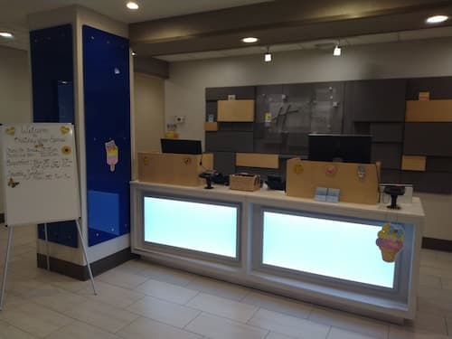 Holiday Inn Express Hotel & Suites Albuquerque Midtown by IHG