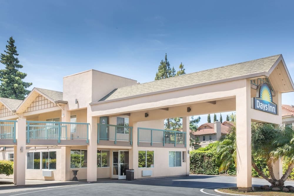 Days Inn by Wyndham Redwood City