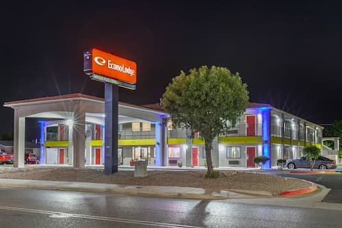 Econo Lodge West - Coors Blvd