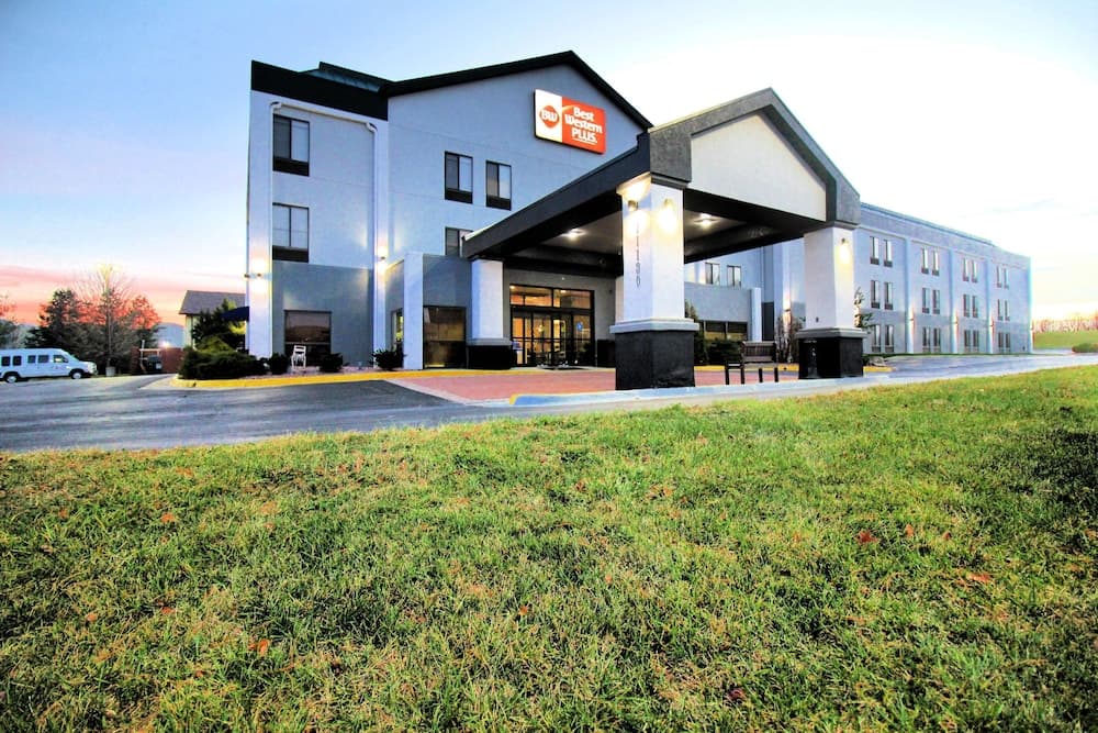 Best Western Plus Kansas City Airport-KCI East