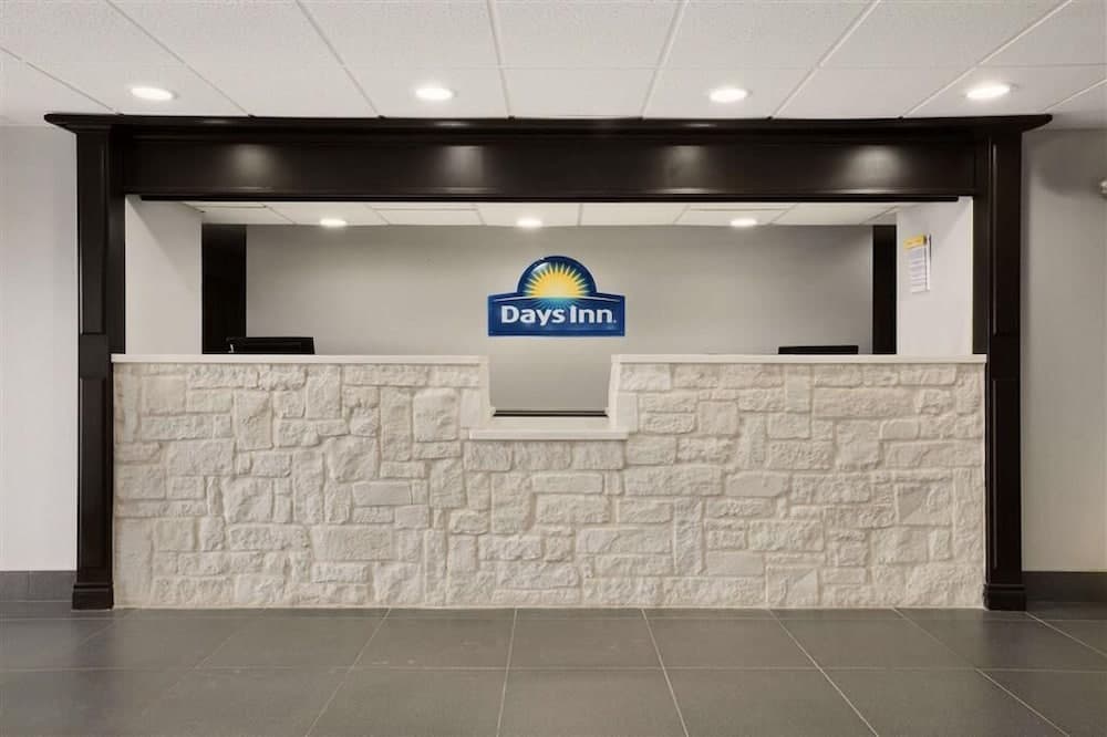 Hotel Kinder Express Near Coushatta Resort