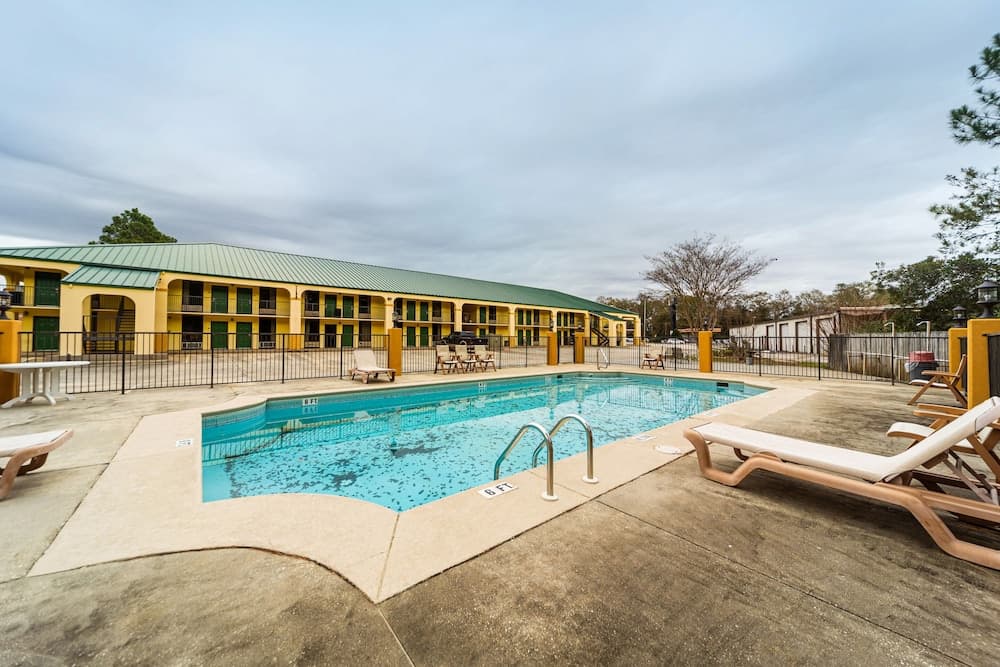 Days Inn by Wyndham Atmore