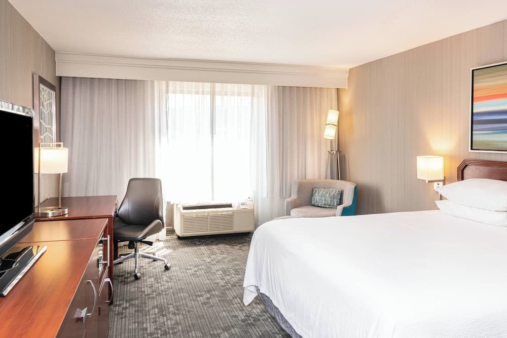 Courtyard by Marriott Bloomington