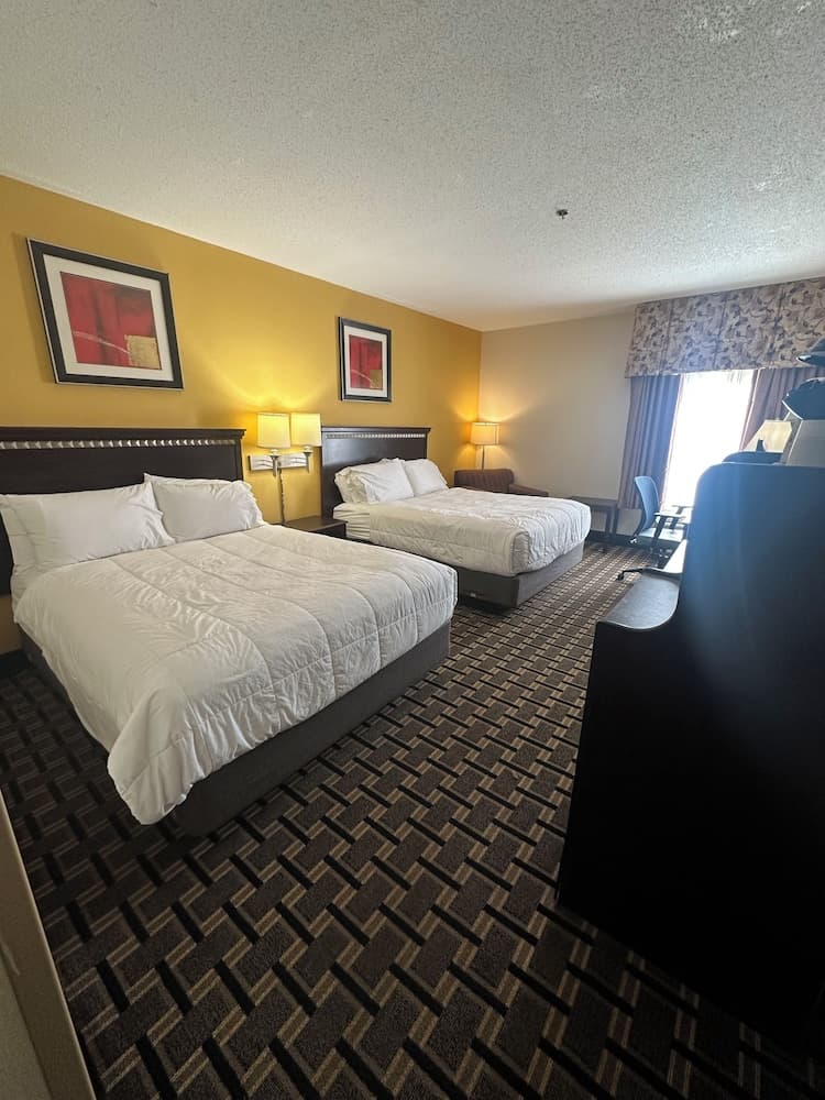 Lexington Inn and Suites