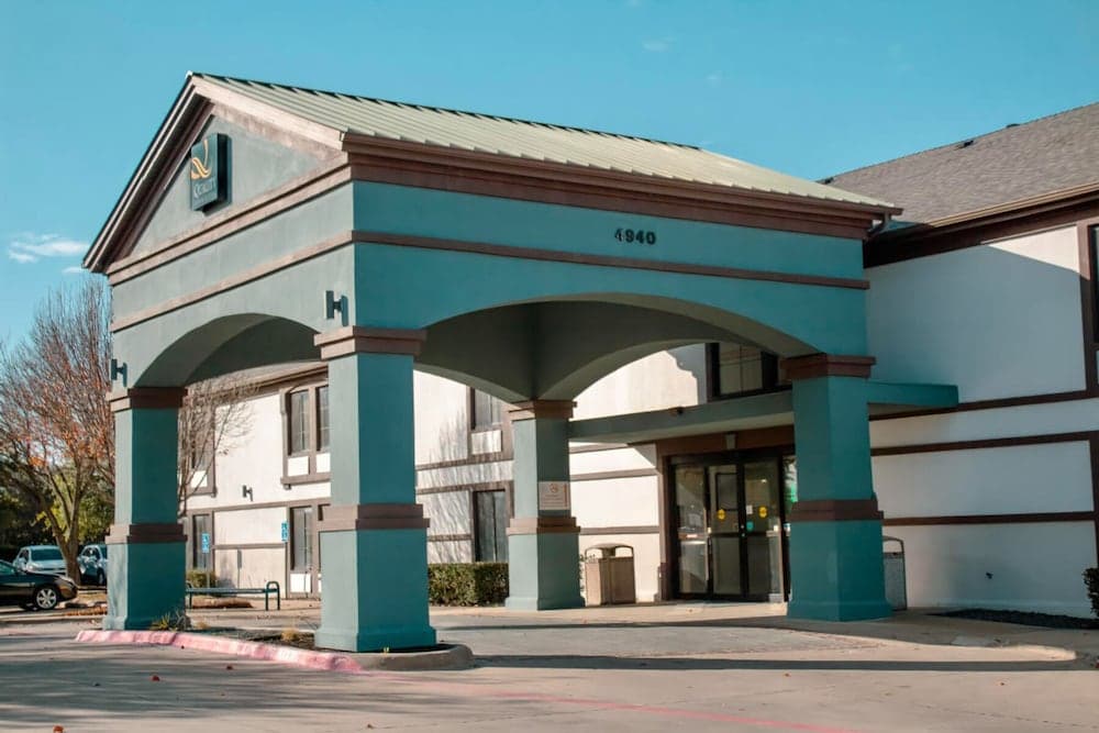 Quality Inn & Suites Irving DFW Airport South