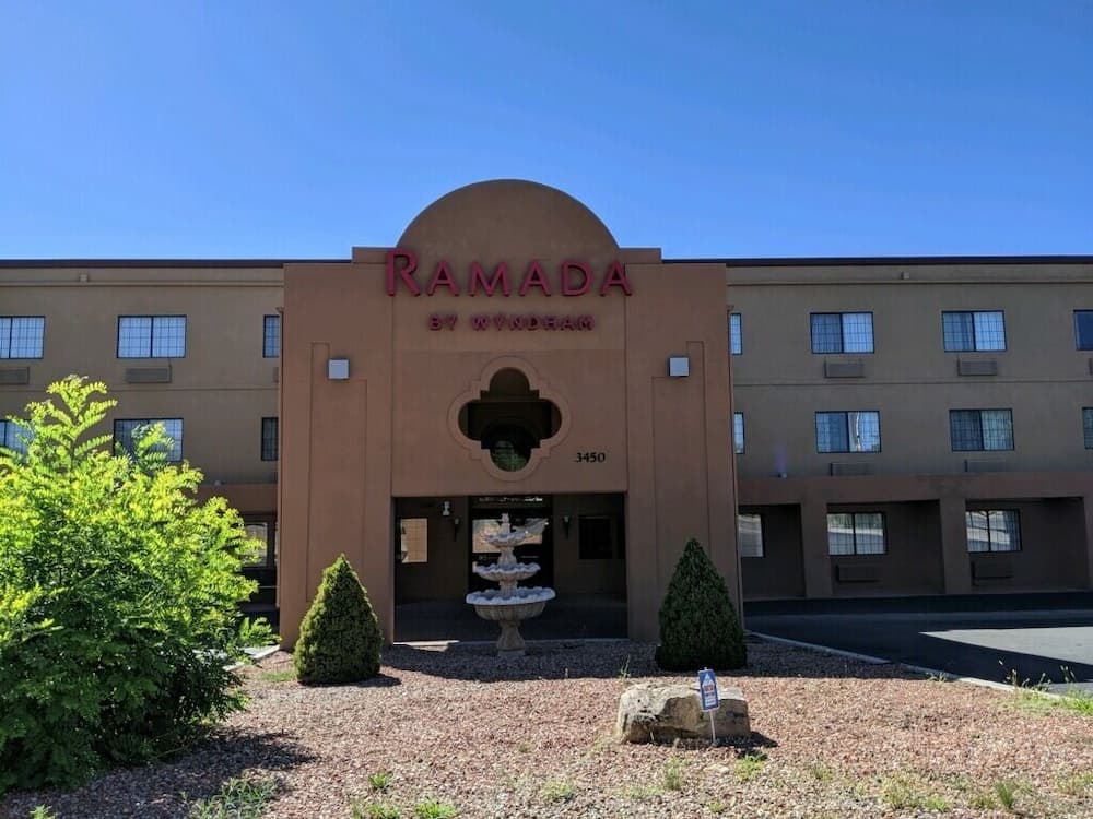 Ramada by Wyndham Santa Fe
