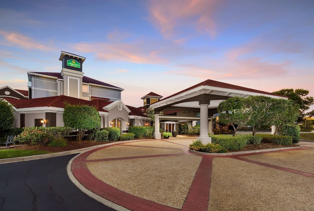 La Quinta Inn & Suites by Wyndham Myrtle Beach Broadway Area