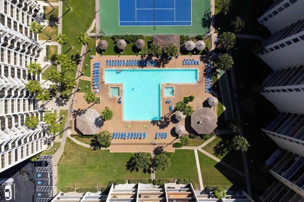 Royale Beach and Tennis Club
