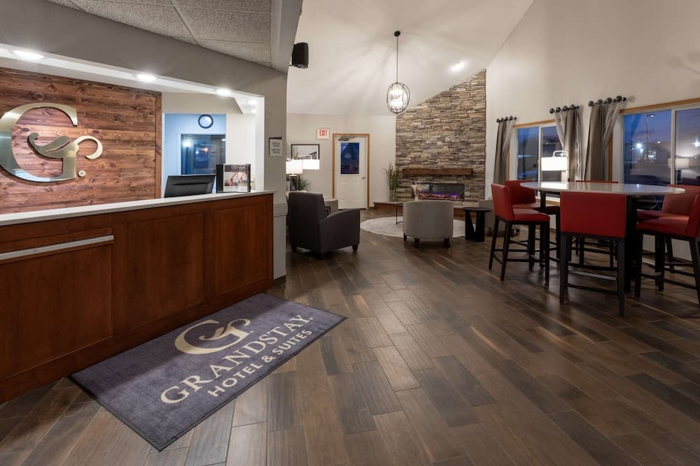 GrandStay Hotel & Suites