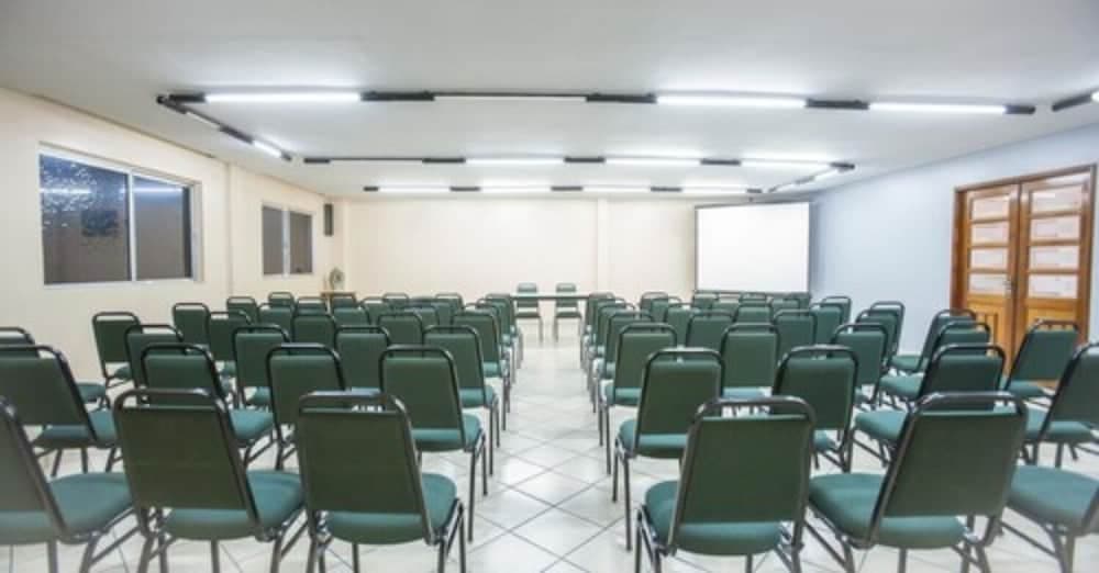 Toplantı salonu/imkânları