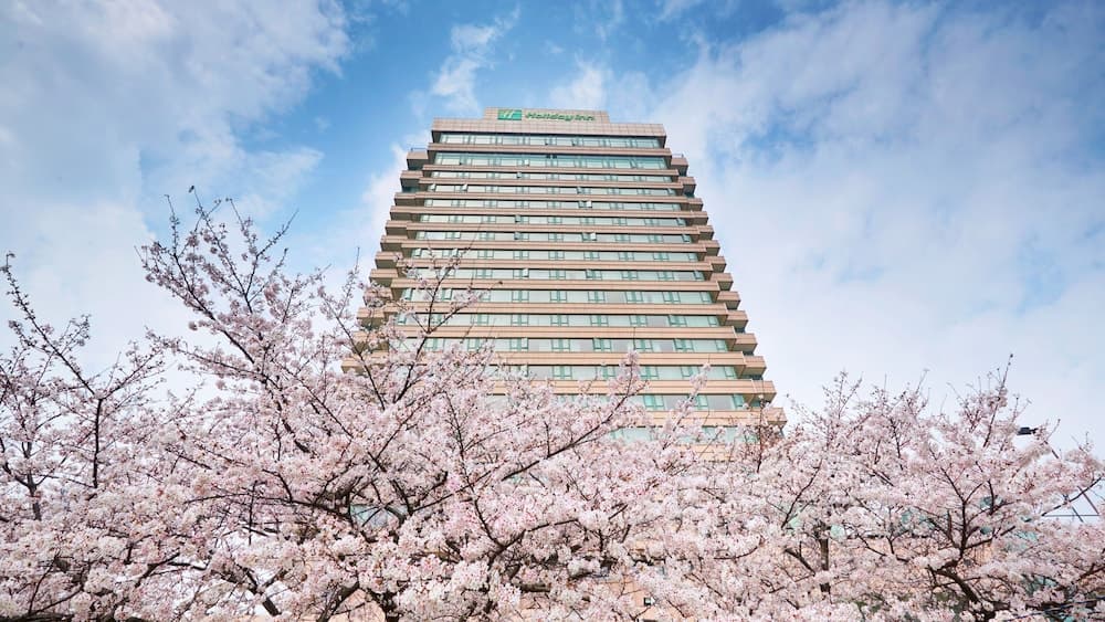 Holiday Inn Riverside Wuhan by IHG