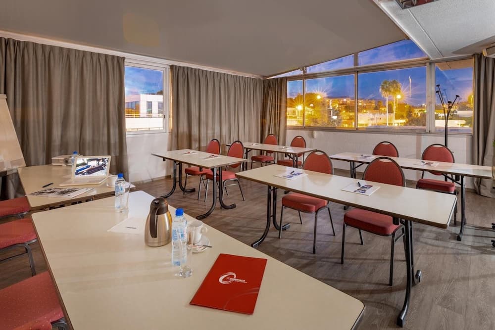 Toplantı salonu/imkânları