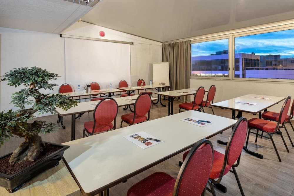 Toplantı salonu/imkânları