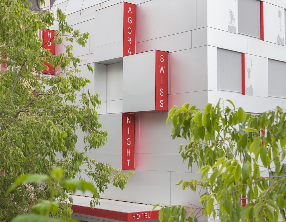 Agora Swiss Night by Fassbind