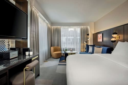 Neues Schloss Privat Hotel Zurich, Autograph Collection