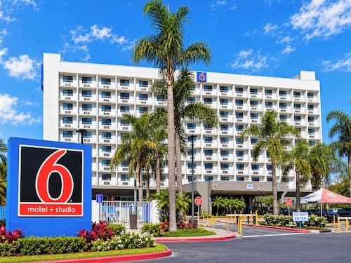 Motel 6 Los Angeles, CA - Los Angeles - LAX