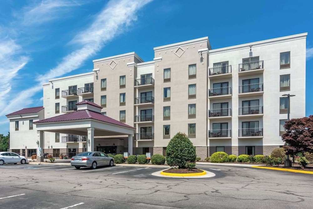 Comfort Suites South Park