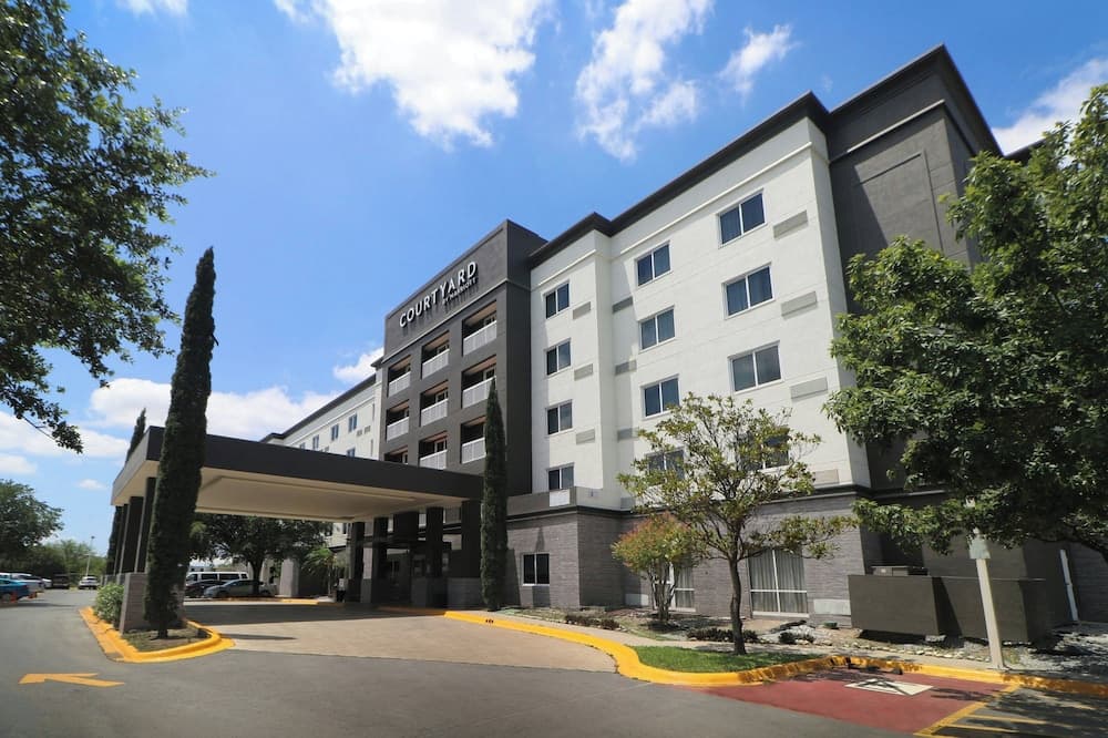 Courtyard by Marriott Monterrey Airport