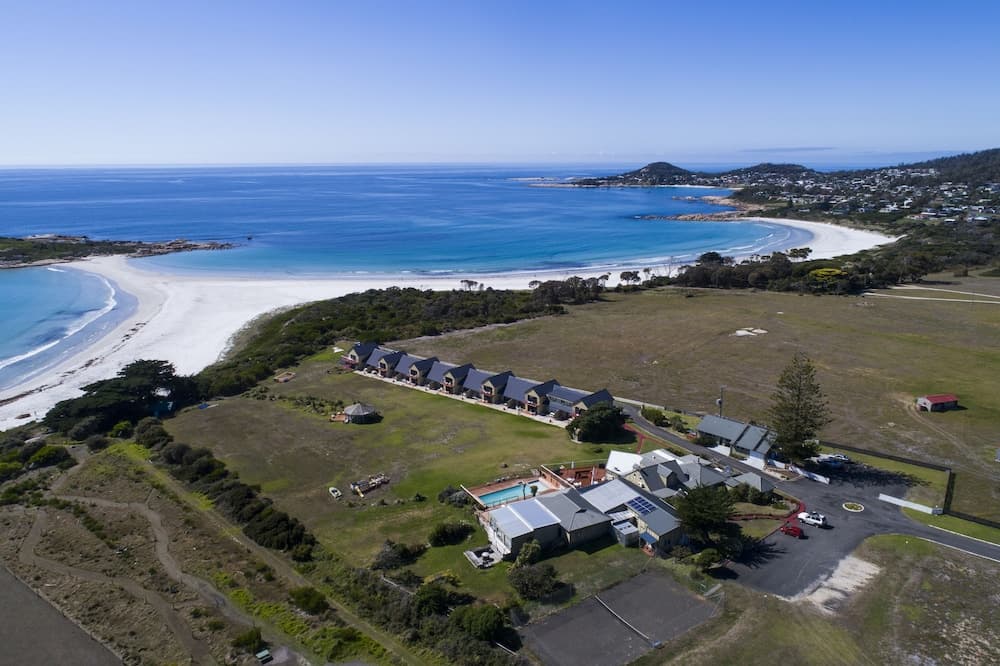 Diamond Island Resort & Penguin viewing