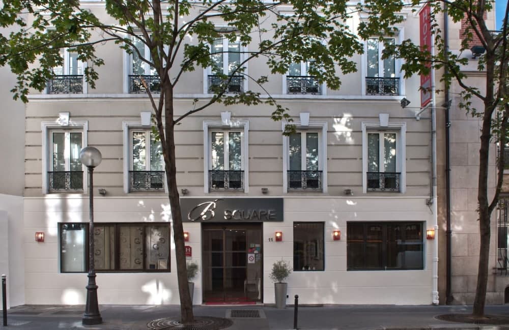 Hotel B Square