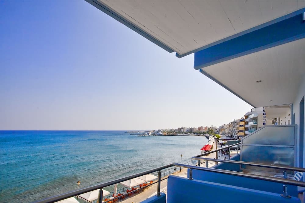 Astron Hotel